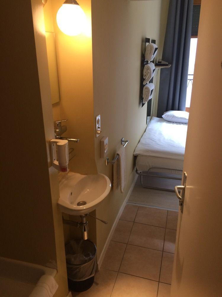 Hotel Central Genf Kültér fotó