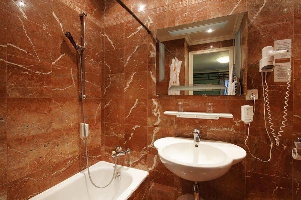 Hotel Central Genf Kültér fotó